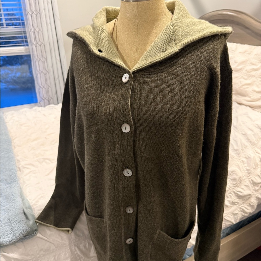 Forte Cashmere Olive and Cream Women's Sweater